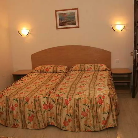 Oyo Goya Otel Lloret de Mar