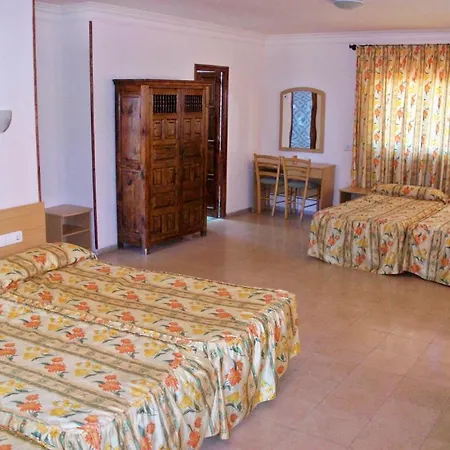 Oyo Goya Otel Lloret de Mar