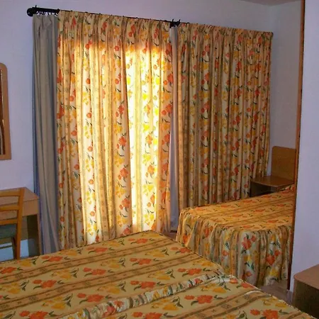 Oyo Goya Otel Lloret de Mar