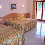 Oyo Goya 3*
