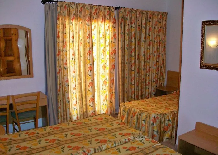 Oyo Goya Hotel Lloret de Mar